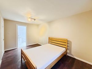 Photo 9- click for photo gallery